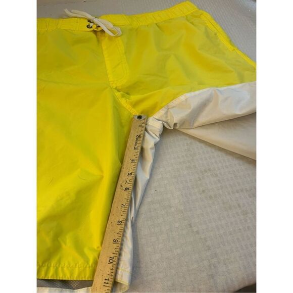 Old Navy swim trunks yellow gray xxl rn#54023 100% nylon nwot - Picture 7 of 8